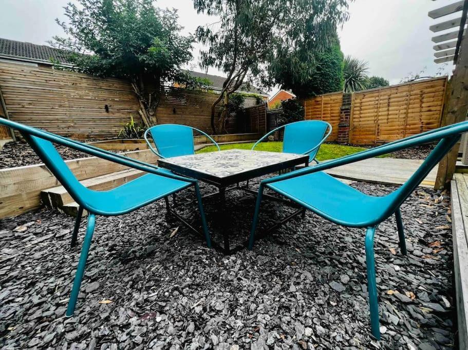 Entire Modern House In Tamworth - 2 Double Beds + Free Parking Villa Екстериор снимка