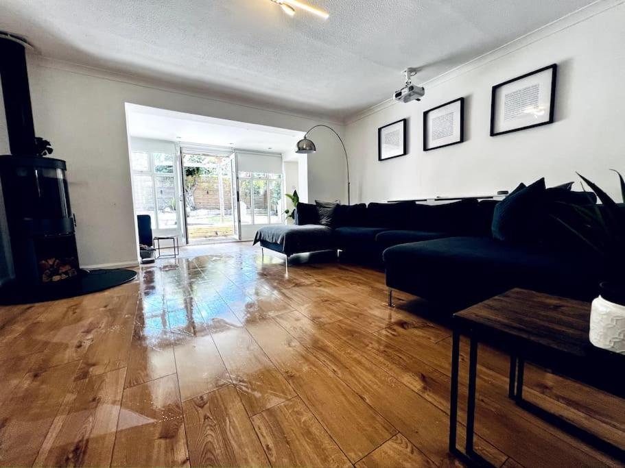 Entire Modern House In Tamworth - 2 Double Beds + Free Parking Villa Екстериор снимка